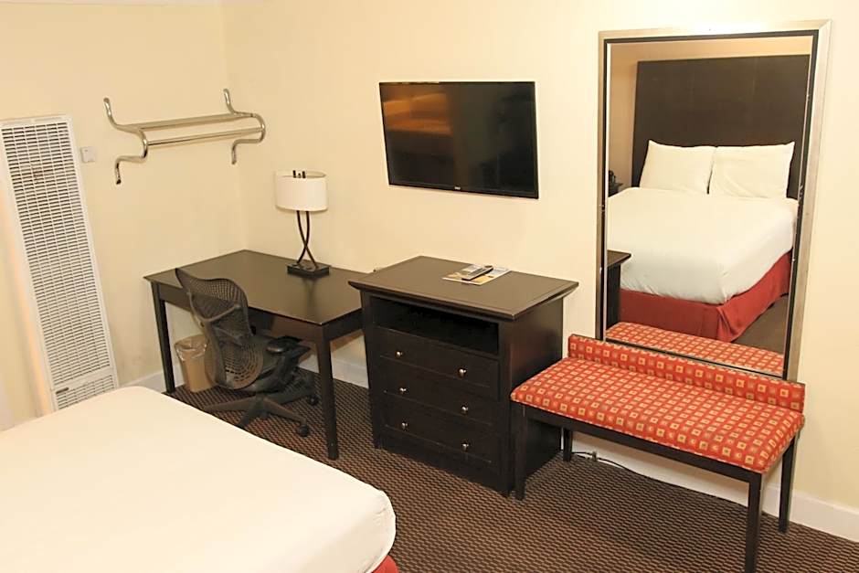 Town and Country Inn