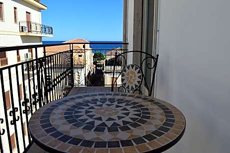 Emerella Guest House Siderno Beach