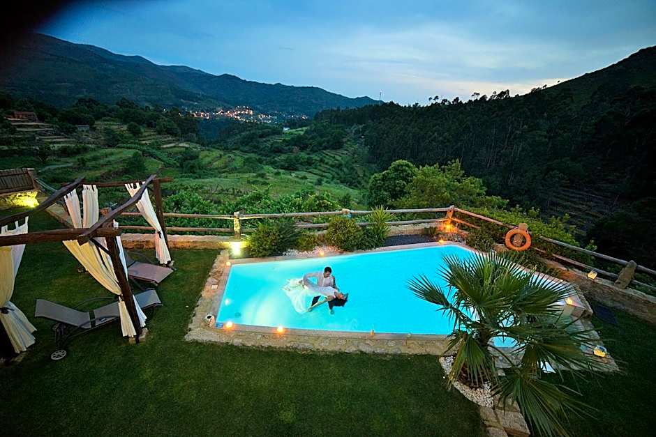 Casa Favo de Mel - Jacuzzi Privado & Lareira - Piscina