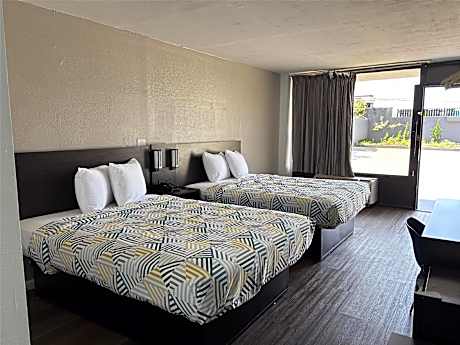 2 Queen Beds | Mobil Access Tub Nsmk Micfridg