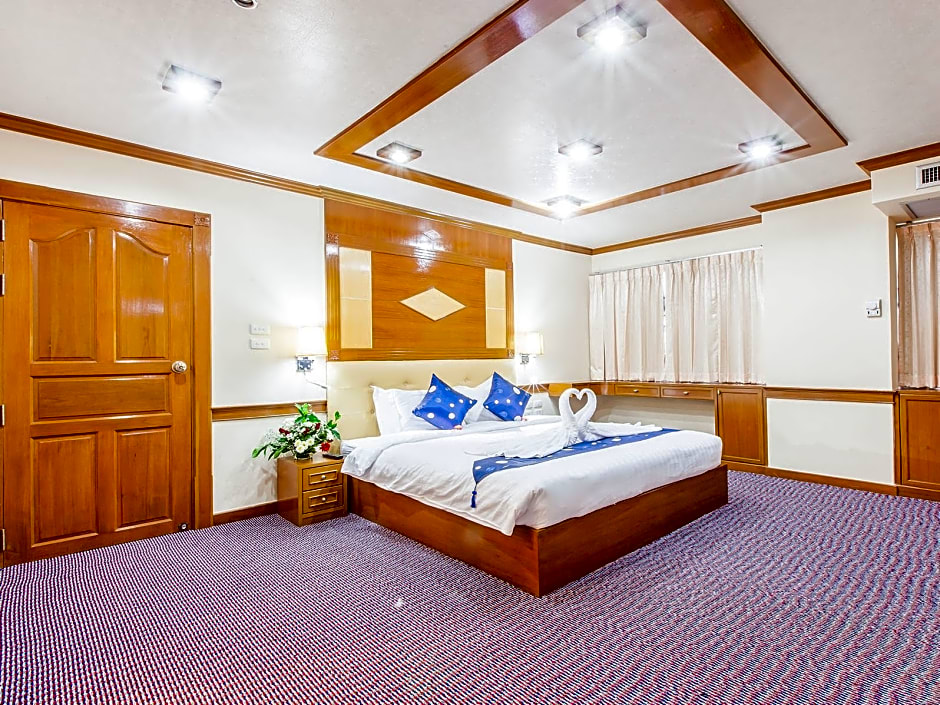 OYO 796 Paradise Sukhumvit Hotel