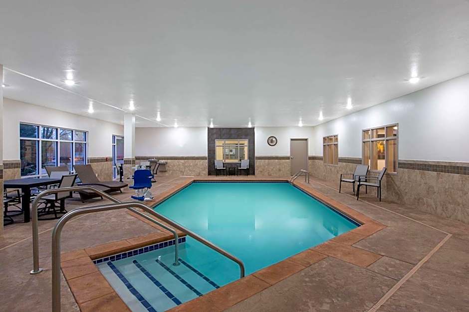 AmericInn by Wyndham Sioux Falls North