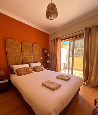 Cosy room with bathroom and private access