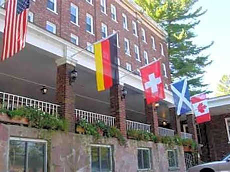 The Pines Inn