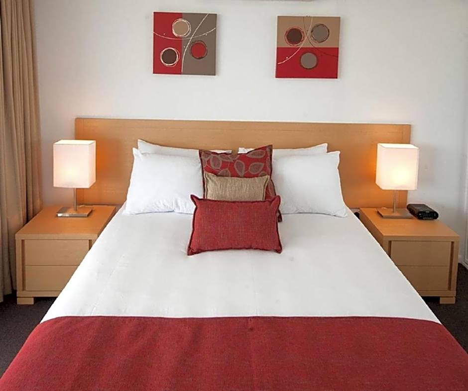 Edge Apartment Hotel