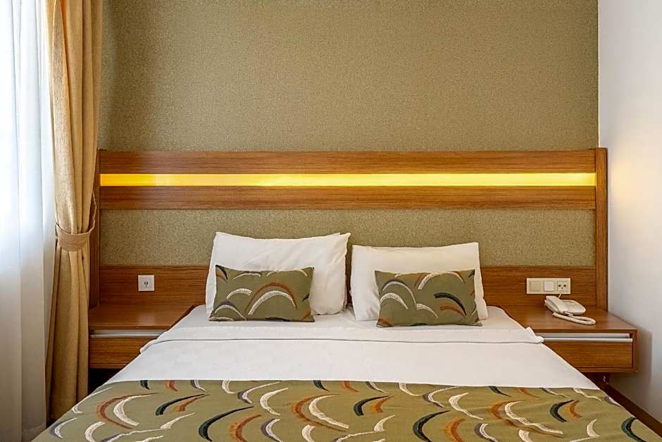 La Brisa Hotel