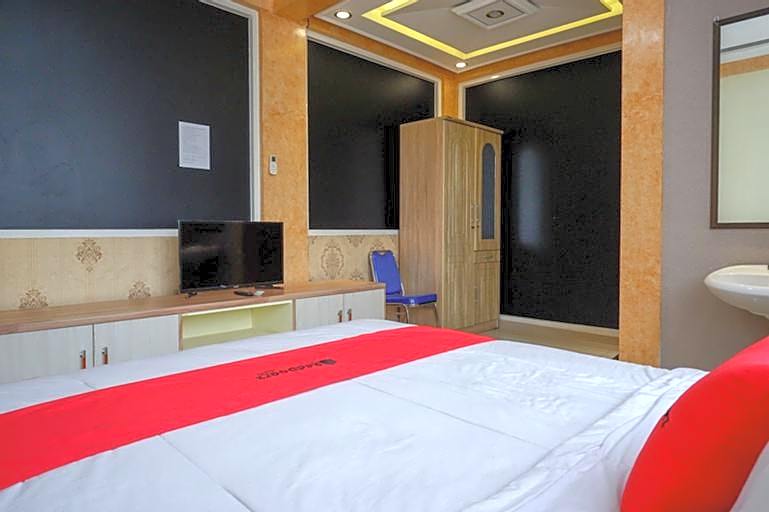 RedDoorz near MM UGM