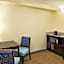 Holiday Inn Express & Suites Alpharetta By IHG