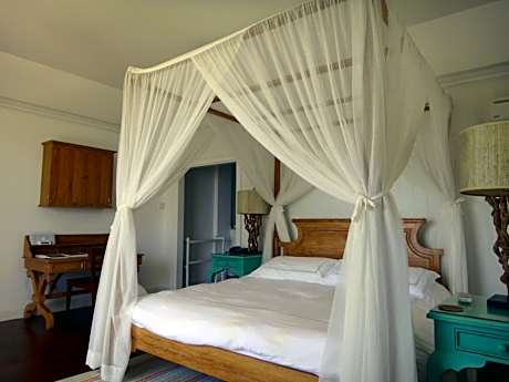 One-Bedroom Suite - Ocean Front