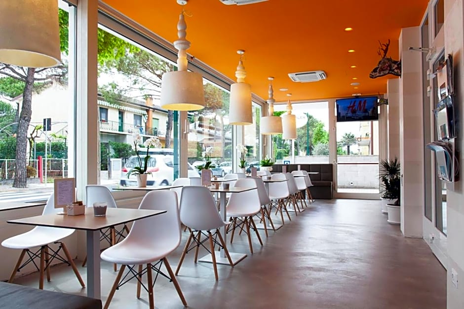 Hotel Alex