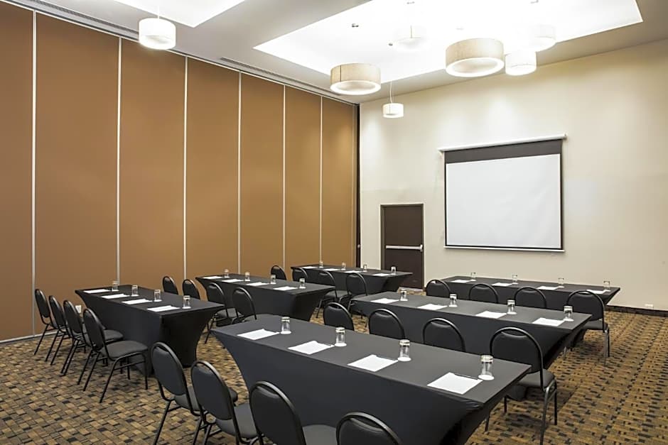 Fiesta Inn Celaya Galerias