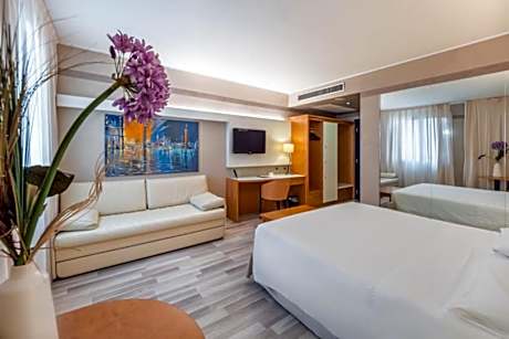 triple deluxe room