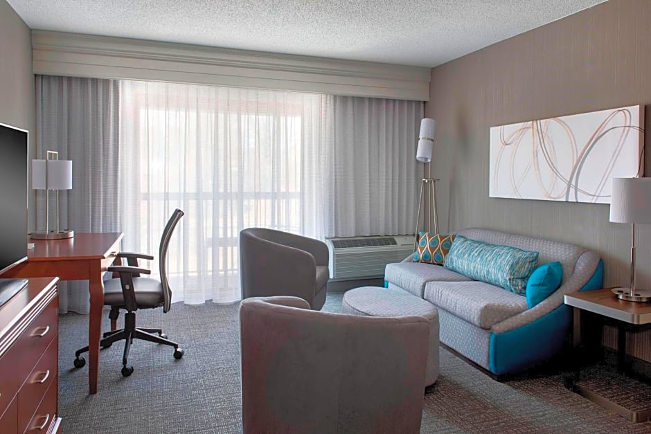 Courtyard by Marriott Lebanon