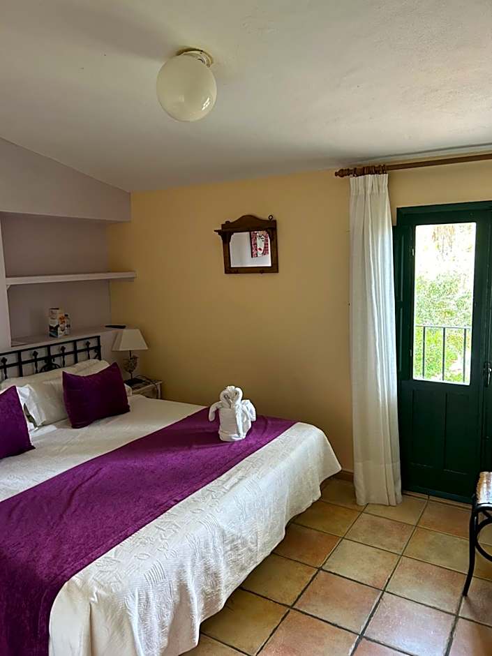 Hotel Rural Castillo de Biar Finca FANECAES