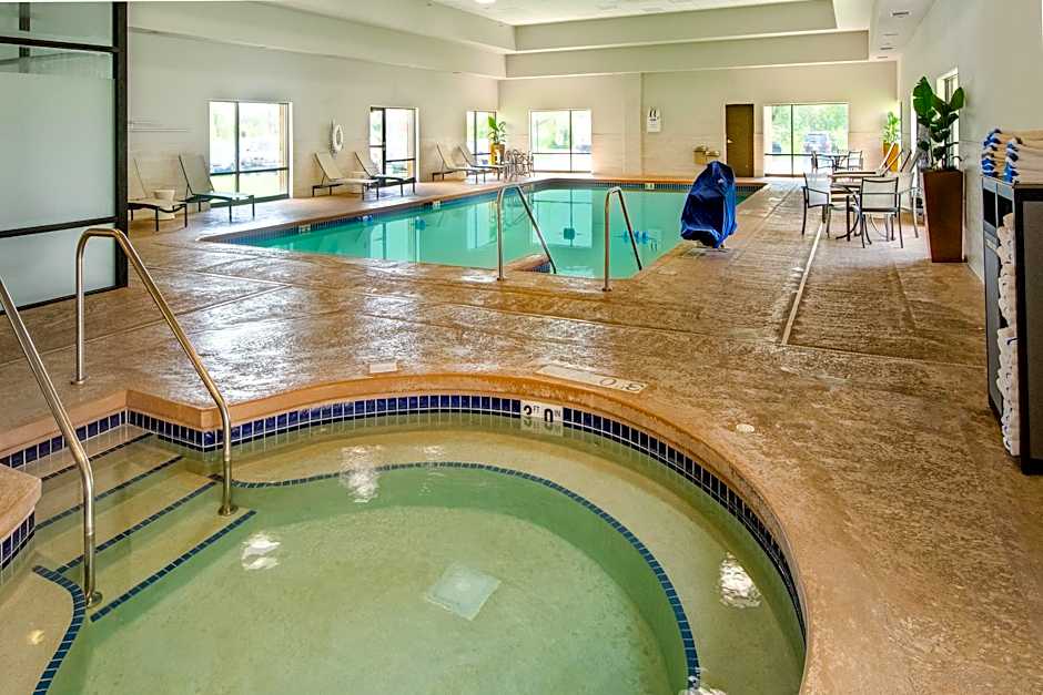 Crowne Plaza Milwaukee South By IHG
