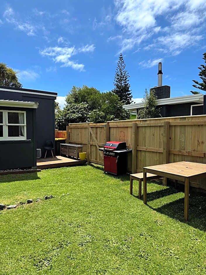 Otaki Beach Guesthouse
