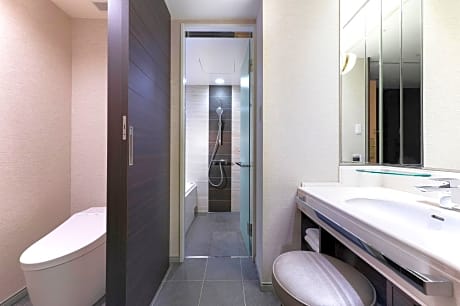 Granvia Floor -Twin Room with Lounge Access - Non-Smoking