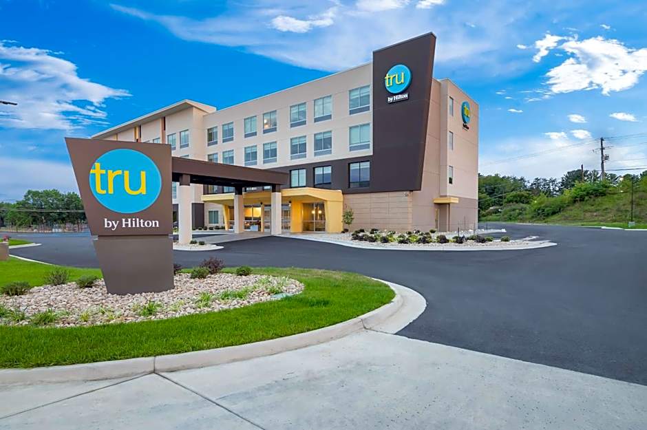 Tru by Hilton Lexington