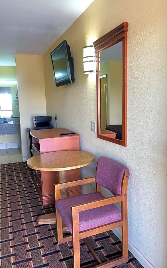 Americas Best Value Inn-Indianola