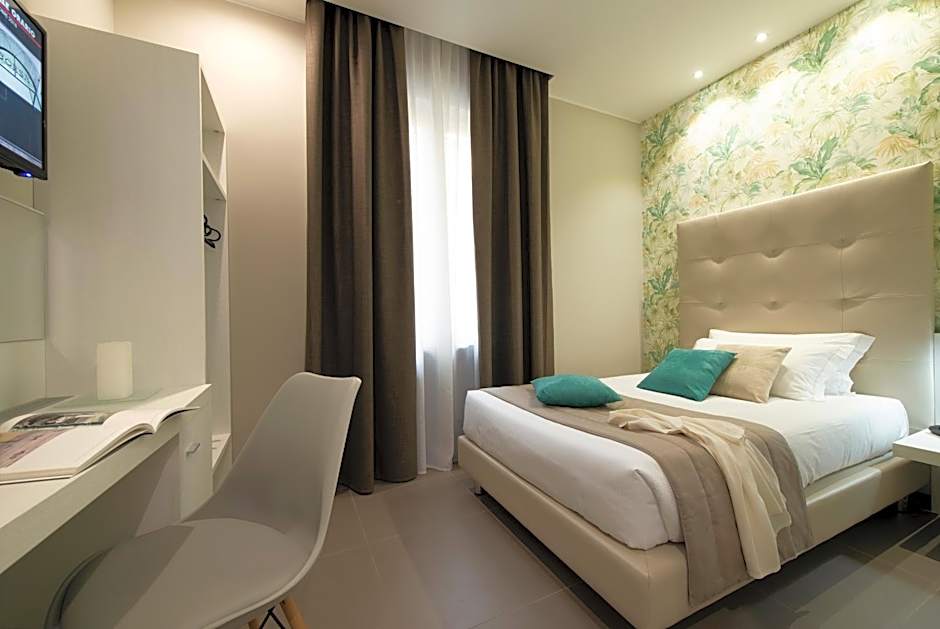 HOTEL H21