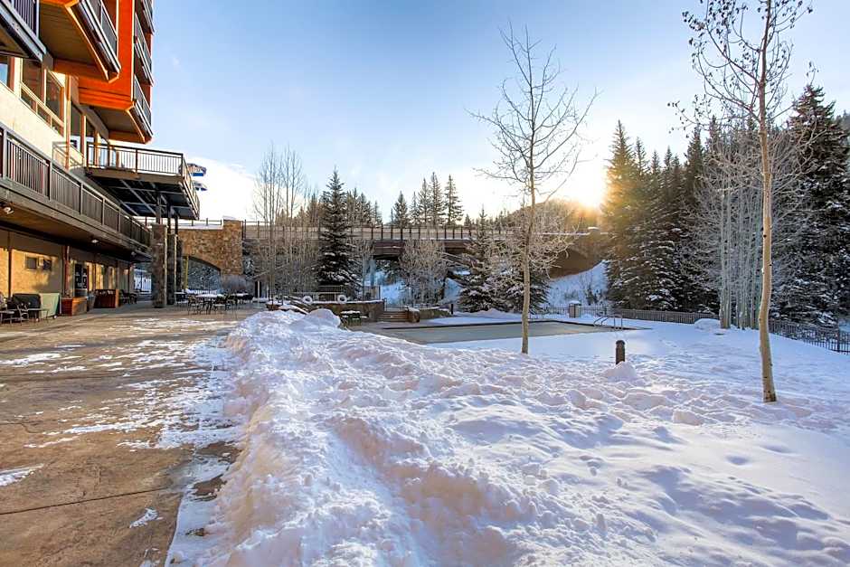 Lion Square Lodge