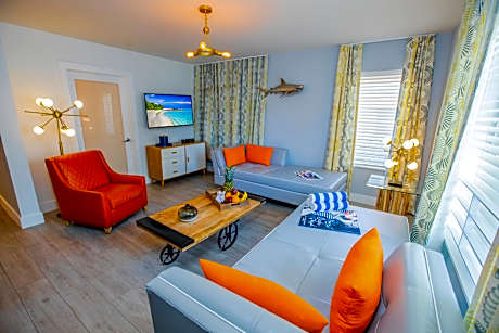 One Bedroom Queen Suite