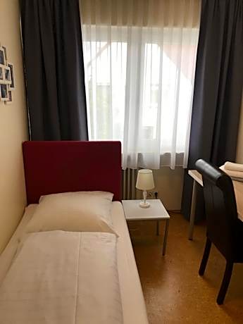 Single Room with Shared Bathroom