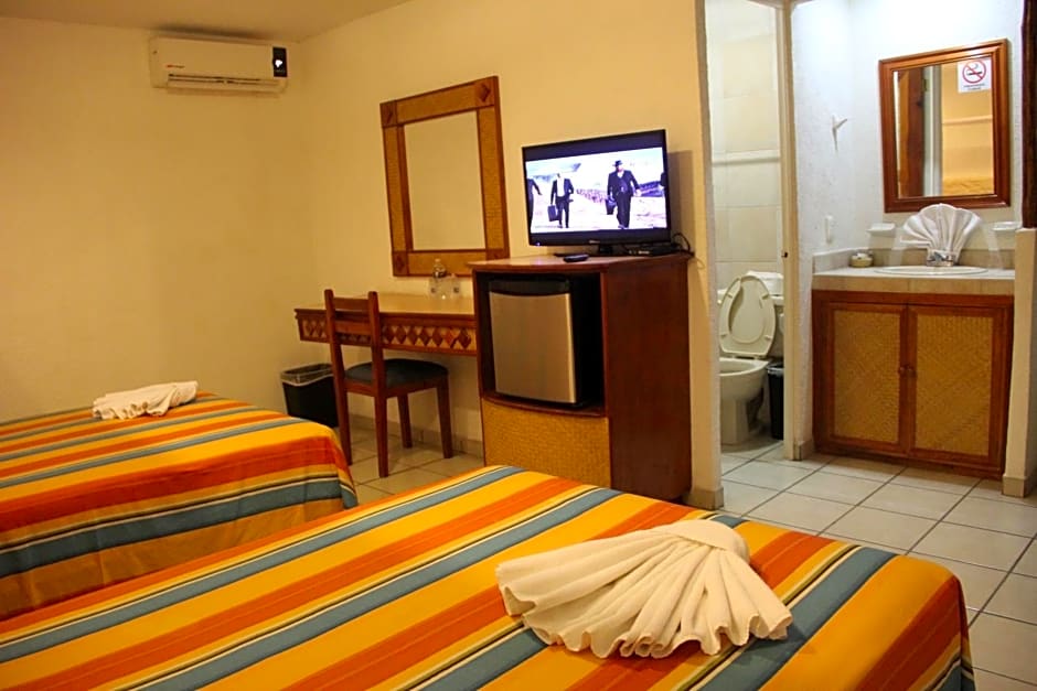 Hotel Palapa Palace Inn