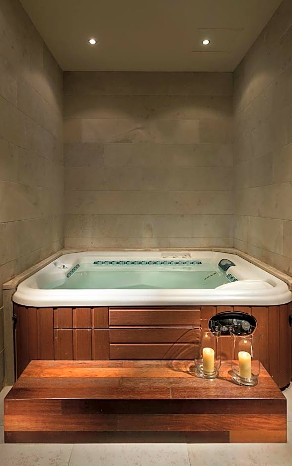 GDM Megaron, Historical Monument Hotel