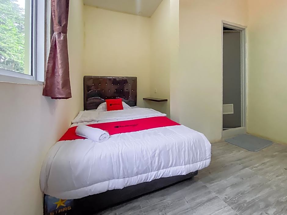 RedDoorz @ Cikitsu Batam