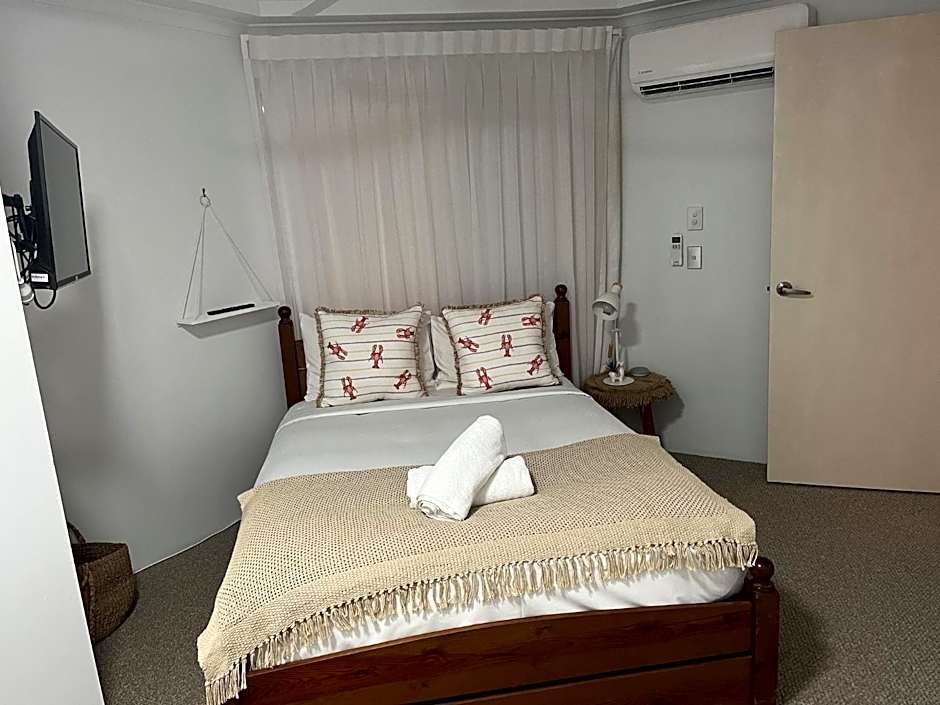 The Burlington Holiday Apartments