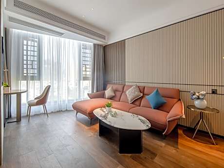 Dossen - Executive Suite