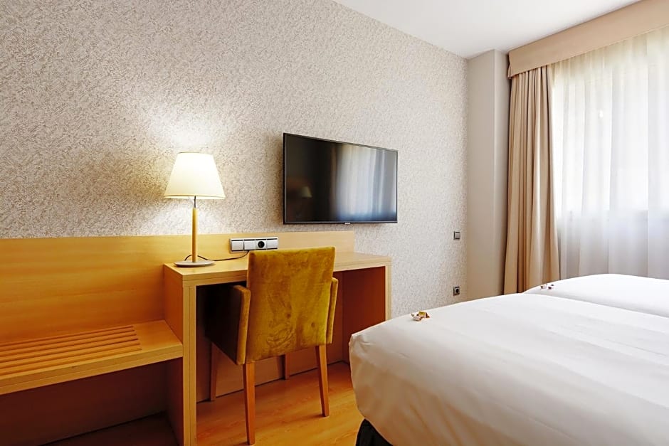 Hospedium Hotel Villa Gom