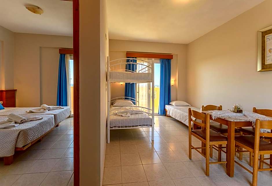 Danelis Studios & Apartments
