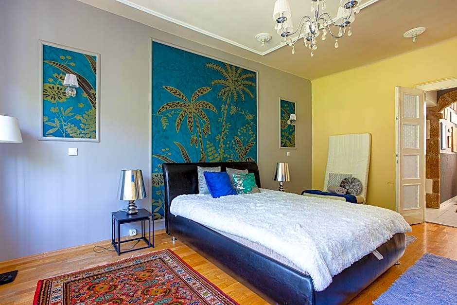 Serpentine Apartments at Buda Castle