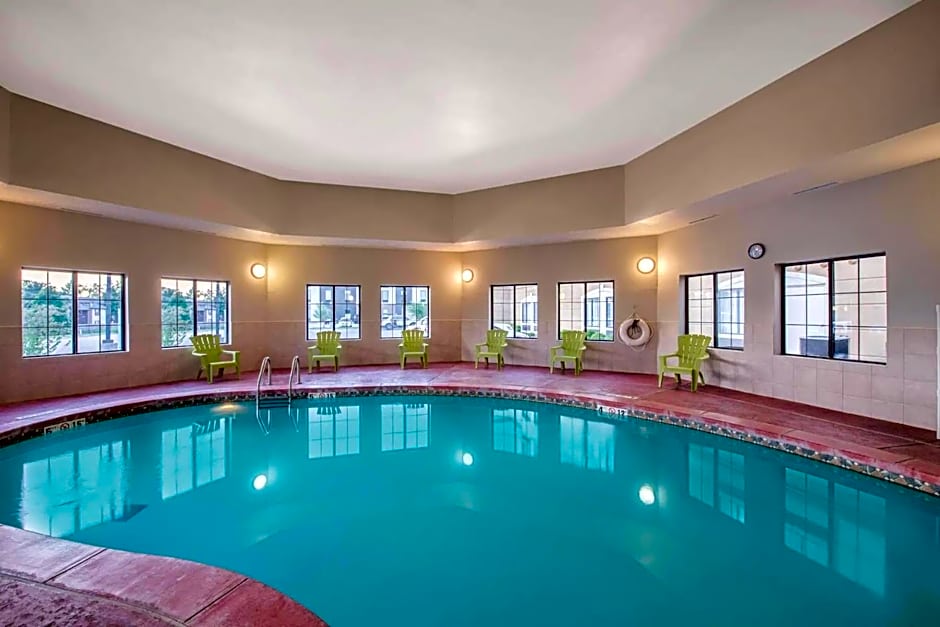 La Quinta Inn & Suites by Wyndham Oklahoma City Yukon