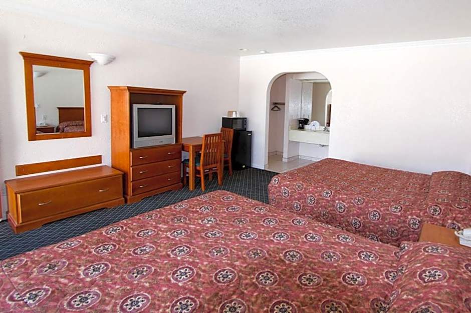 West Coast Inn Santa Ana