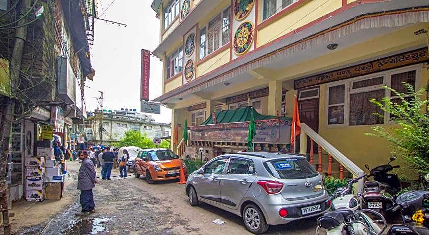 Hotel Seven Seventeen