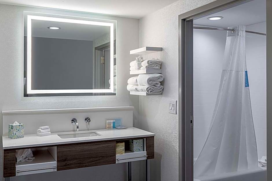 Hampton Inn By Hilton Knoxville-West At Cedar Bluff