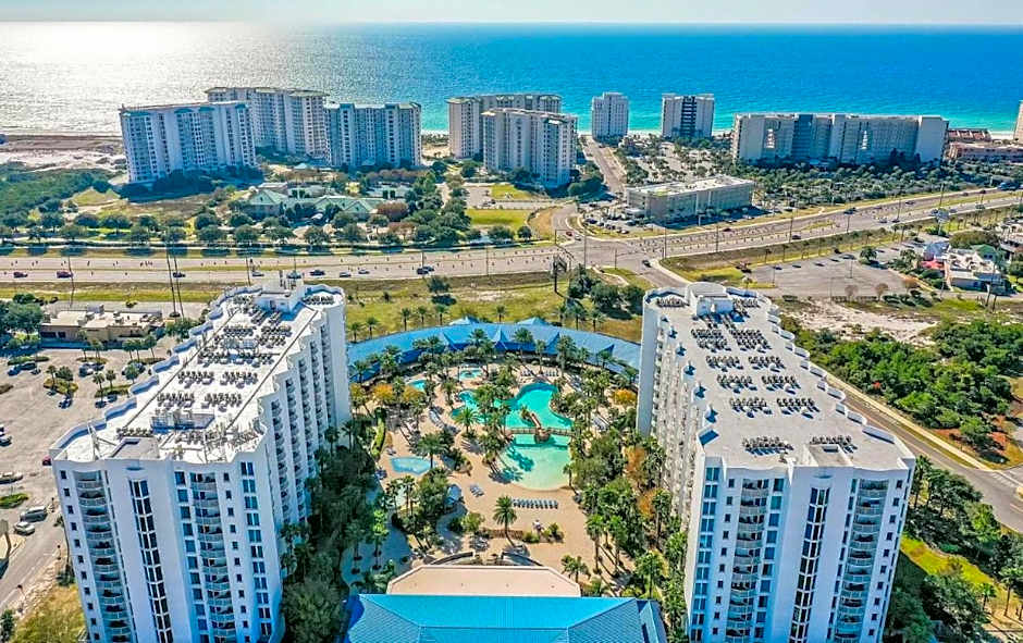 1815 A Slice of Heaven Destin - Pool & Ocean View