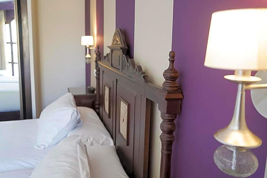 Photo 1 of 5 of 1 Extra Bed