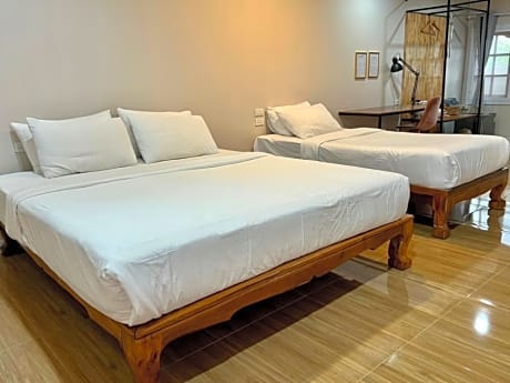 1 King Bed with Sofabed
