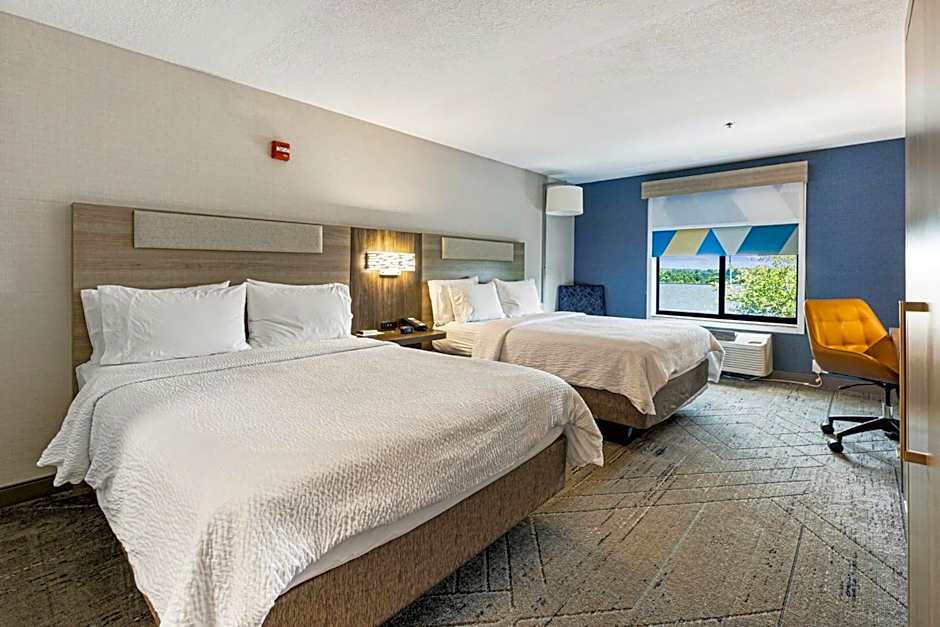 Holiday Inn Express & Suites Buford NE - Lake Lanier by IHG