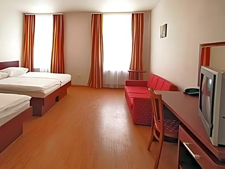 Apartment (5 Adults)