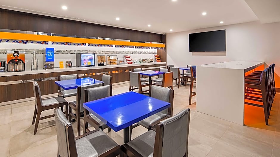 GLo Best Western Brooklyn NYC