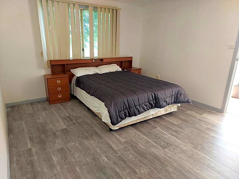 Fossicker Caravan Park