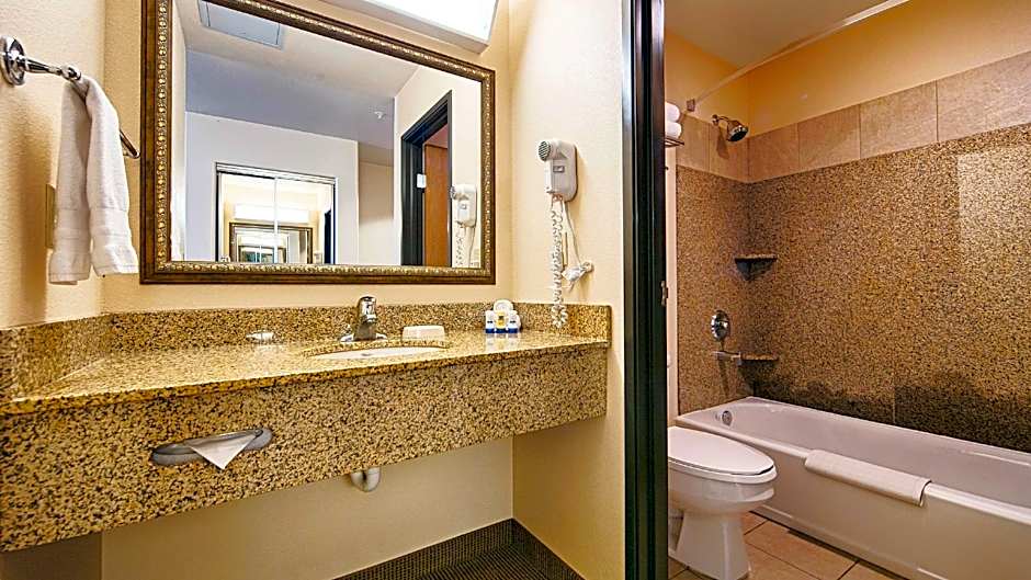 Best Western Territorial Inn & Suites