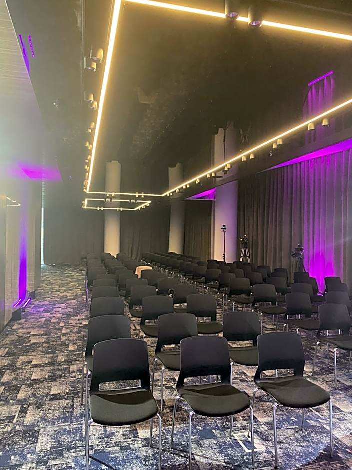 Grand Plaza Hotel & Congress Center