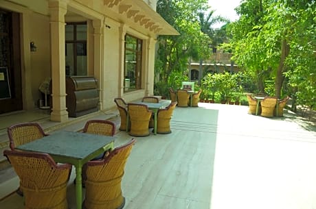 The Birder's Inn