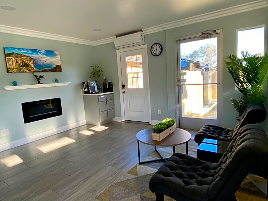 Aura Inn Monterey